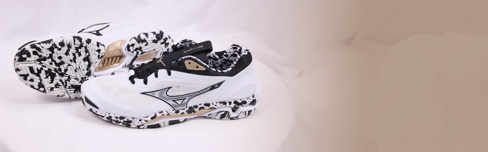Mizuno Netball Trainers